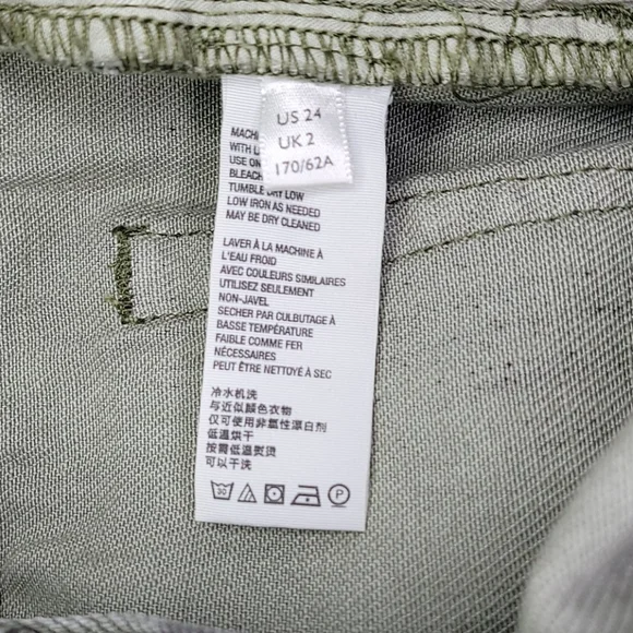 💰NWOT! WE THE FREE ▪︎ ARMY GREEN CAMOUFLAGE JEAN SHORTS ▪︎ SIZE 0 - Picture 10 of 12